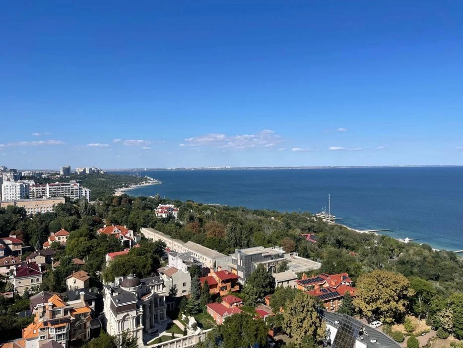 Видовая 50 метров с видом на МОРЕ и весь город! Французский