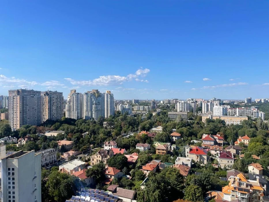 Видовая 50 метров с видом на МОРЕ и весь город! Французский