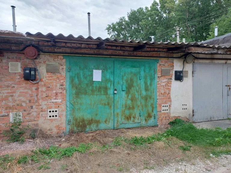 Гараж у кооперативі "Електроніка"