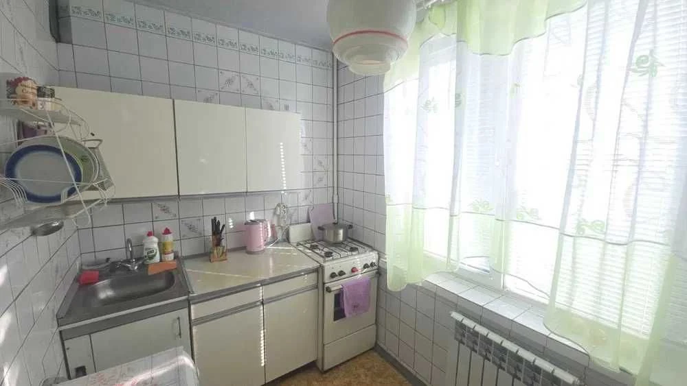 Продам 2 комн квартиру 45 м2 Комфортный 4 эт из 9 ти рядом с