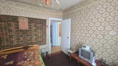 Продам 2 комн квартиру 45 м2 Комфортный 4 эт из 9 ти рядом с