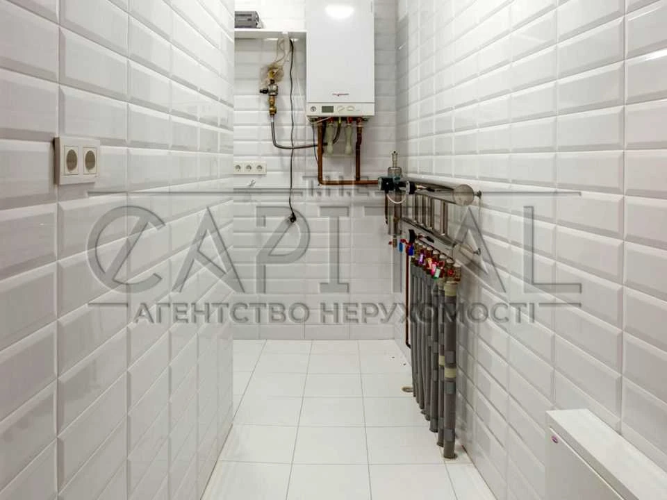 Будинок. Київ, Черняховського вул.