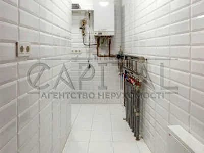 Будинок. Київ, Черняховського вул.