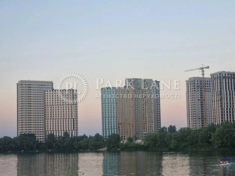 For sale 1 room view of the lake Grigorenka Petra avenue 46 H2O residential complex