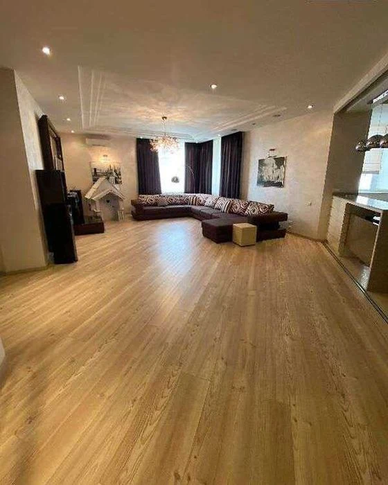 Продажа квартиры в переулке Каркашадзе. 1V33