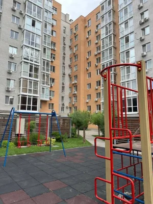 Продам 2к квартиру студию начало пр.Слобожанский Правда Воро