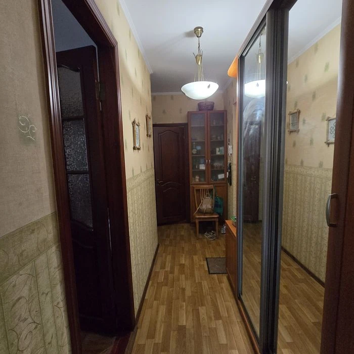 Продаю 2 кімнатну  квартиру Проспект Богоявленський  автоном