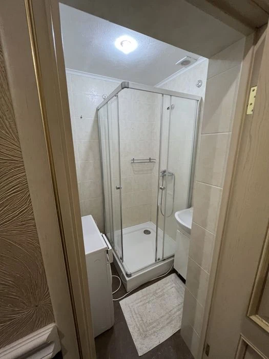 Продаж квартири метро Олімпійська