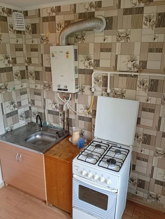 Продаю 2 к.крупногабаритну кв. вул.Нікольська- Фалеєвська, м