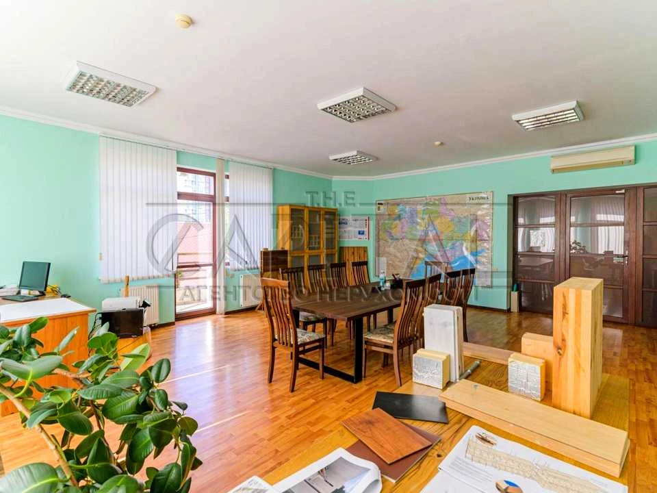 Будинок. Київ, Павла Загребельного вул. (Миколи Раєвського)