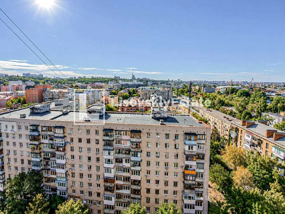 Квартира. Київ, Почайнинська вул.