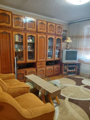 Продається 3-кімнатна квартира в м. Ужгород по вул. Легоцько