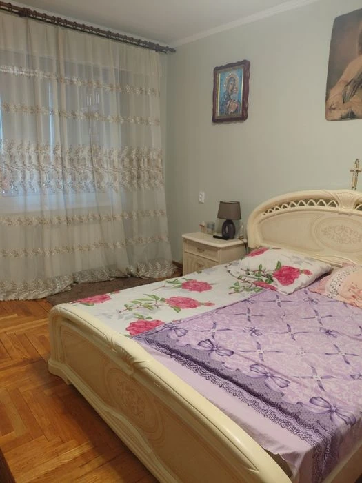 Продається 3-кімнатна квартира в м. Ужгород по вул. Легоцько