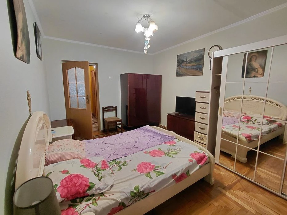 Продається 3-кімнатна квартира в м. Ужгород по вул. Легоцько