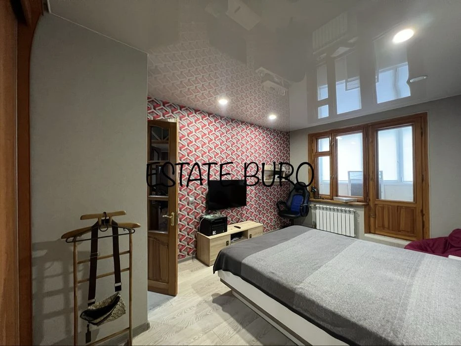 Продам 3 к. квартиру 67м2! 2 этаж /12 Полная комплектация! М