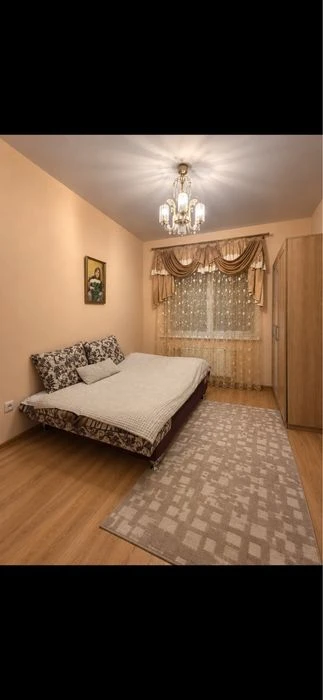 Простора 2-к квартира 81.7 м² з індивідуальним опаленням!Пор