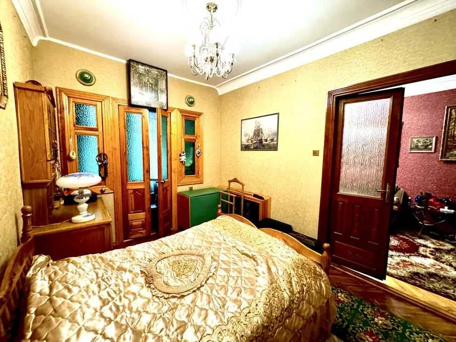 Продаж 4-кімнатної квартири в центрі міста | Площа 85м² | ву