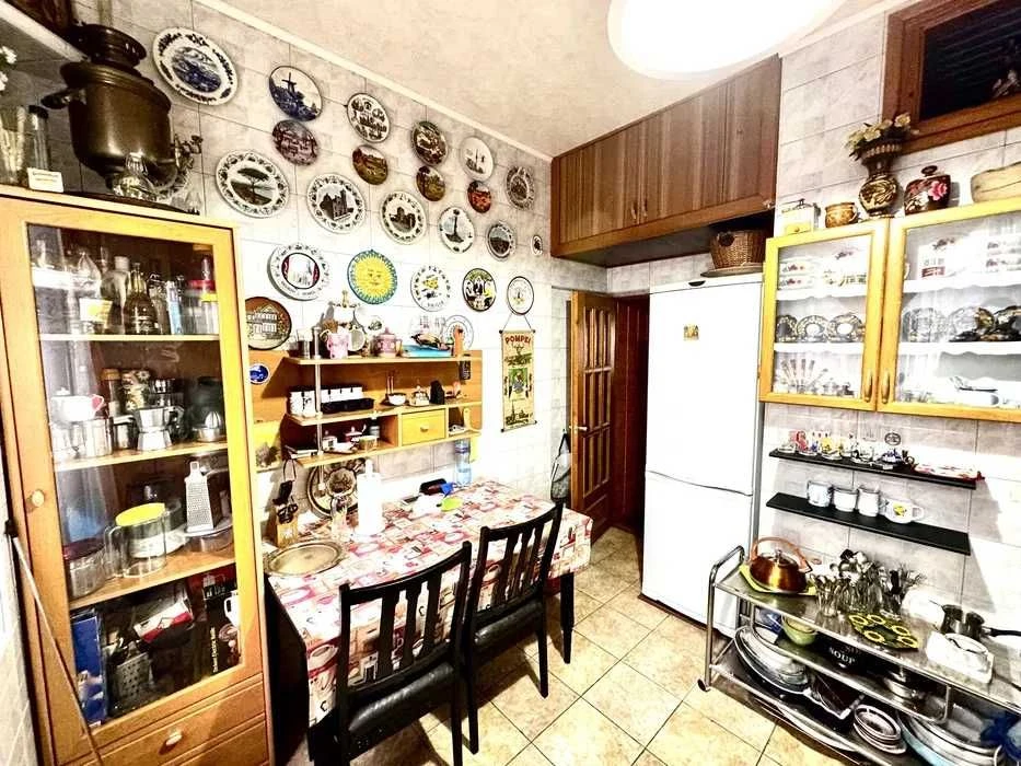 Продаж 4-кімнатної квартири в центрі міста | Площа 85м² | ву