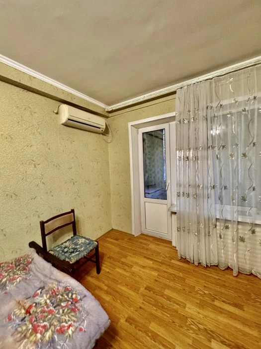 Продается 2- х комнатная квартира Осипенковский микрн