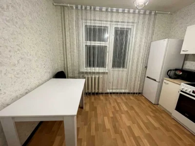 Квартира. Київ, Автозаводська вул.