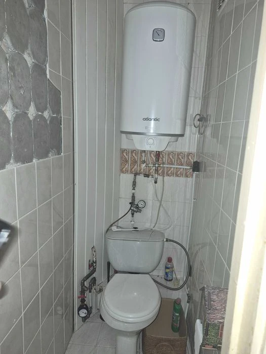 Продам 2к.квартиру пр.Леся Курбаса, 1-Б