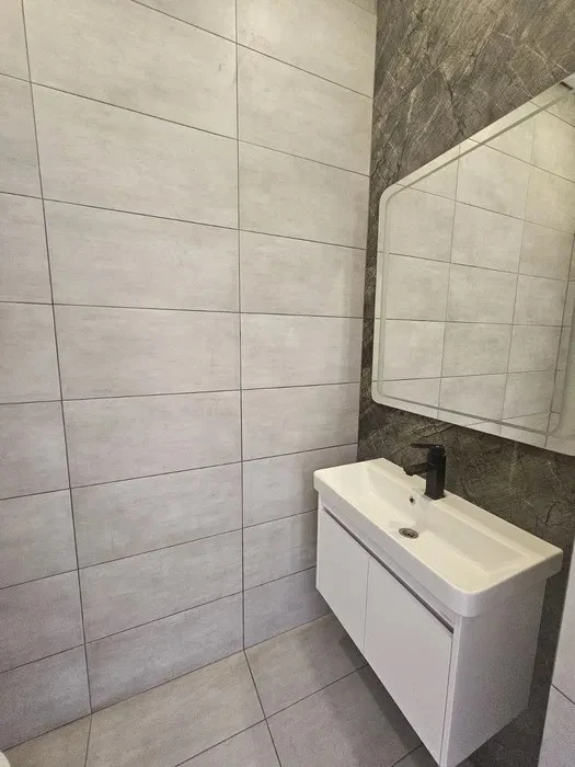 Оренда будинку 195 м², Святищенська вул.