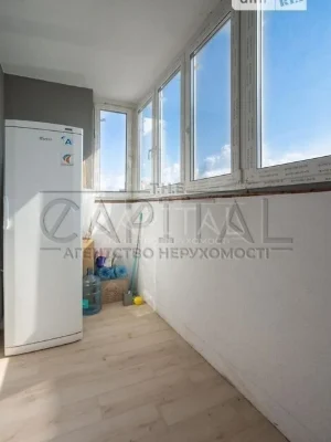 Продаж 1к квартири 60 кв. м на вул. Маланюка Євгенія 10 • ID