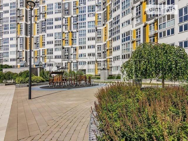 Продаж 1к квартири 60 кв. м на вул. Маланюка Євгенія 10 • ID
