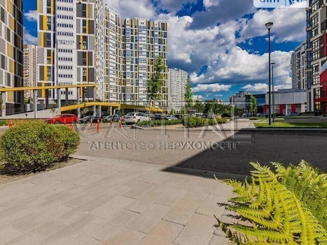 Продаж 1к квартири 60 кв. м на вул. Маланюка Євгенія 10 • ID