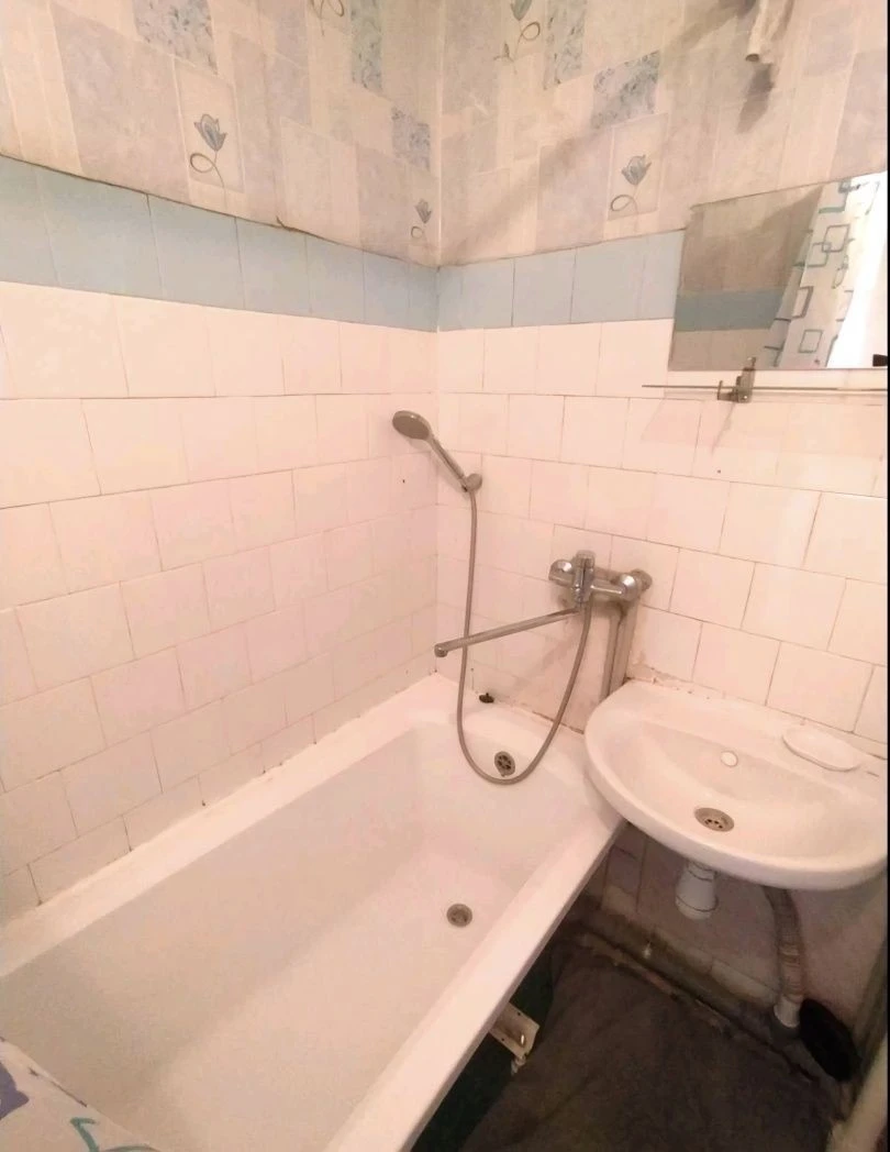 Продаж 2к квартири 75 кв. м на вул. Борщагівська 46 • ID 348