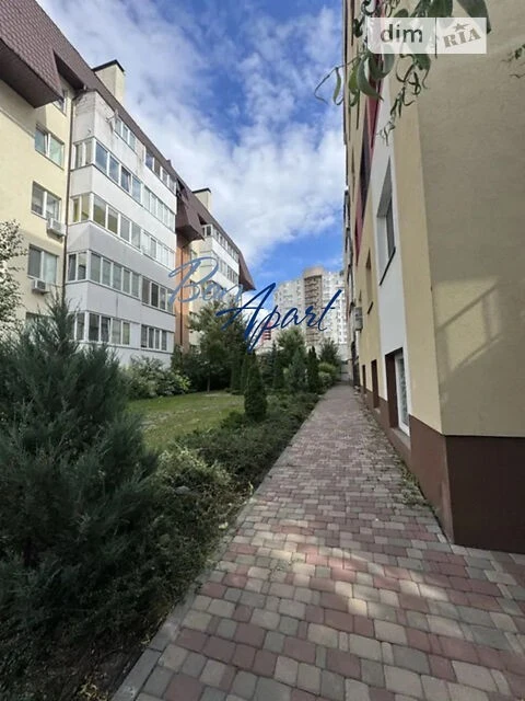 Продаж 5к квартири 35 кв. м на вул. Степана Рудницького 6Б •
