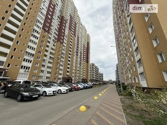 Продаж 1к квартири 54.1 кв. м на вул. Сергія Данченка 1 • ID