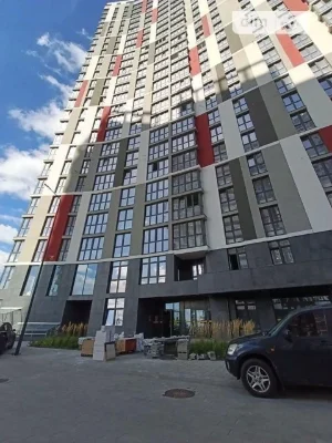 Продаж 2к квартири 64 кв. м на вул. Микільсько-Слобідська 17