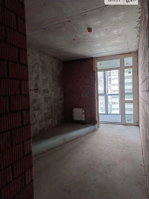 Продаж 2к квартири 64 кв. м на вул. Микільсько-Слобідська 17