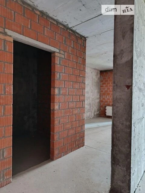 Продаж 2к квартири 64 кв. м на вул. Микільсько-Слобідська 17