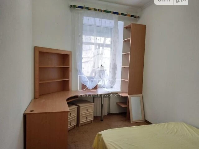 Продаж 3к квартири 68 кв. м на вул. Малопідвальна 4 • ID 348