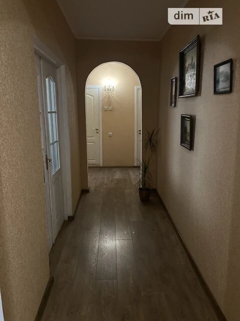 Продаж 3к квартири 70 кв. м на просп. Миколи Бажана 9А • ID