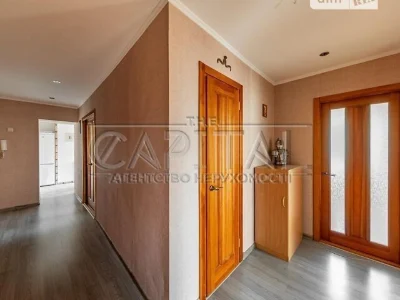 Продаж 4к квартири 80 кв. м на вул. пр-т Берестейський 146/2