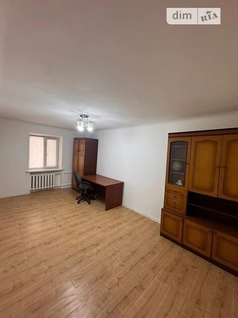 Продаж 2к квартири 43 кв. м на вул. Данила Щербаківського 36