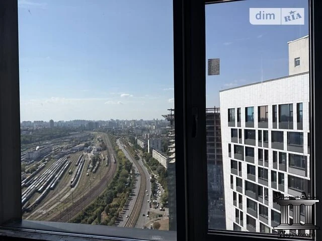 Продаж 2к квартири 108.8 кв. м на просп. Берестейський 11 ко