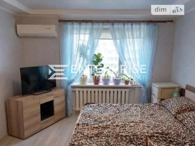 Продаж 2к квартири 44 кв. м на вул. Ентузіастів 7 • ID 34833