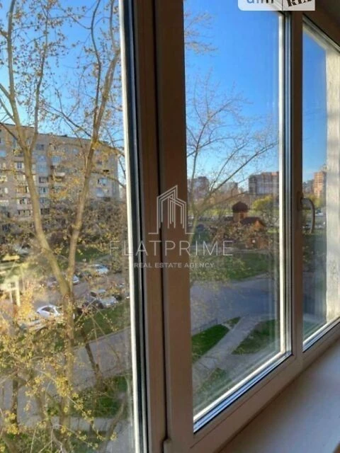 Продаж 1к квартири 34 кв. м на просп. Романа Шухевича 28А •