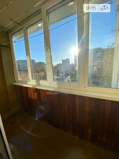 Продаж 1к квартири 34 кв. м на просп. Романа Шухевича 28А •