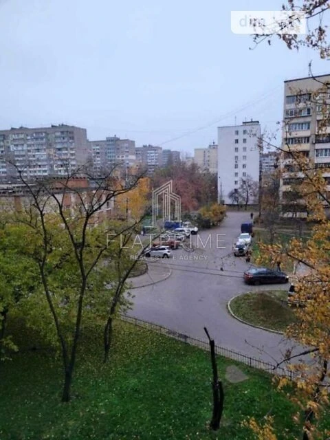 Продаж 1к квартири 34 кв. м на просп. Романа Шухевича 28А •