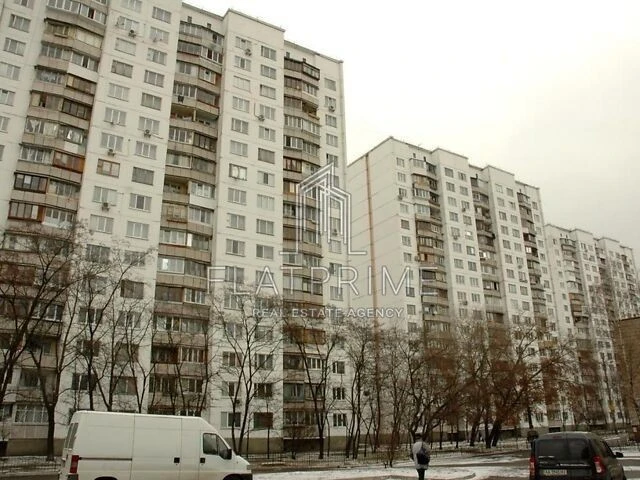 Продаж 1к квартири 34 кв. м на просп. Романа Шухевича 28А •