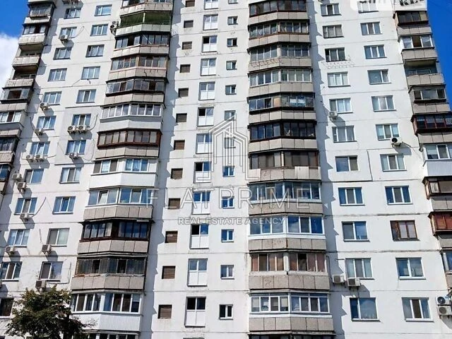Продаж 1к квартири 34 кв. м на просп. Романа Шухевича 28А •