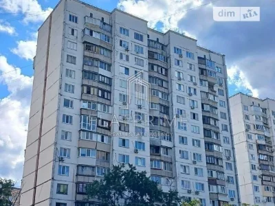 Продаж 1к квартири 34 кв. м на просп. Романа Шухевича 28А •
