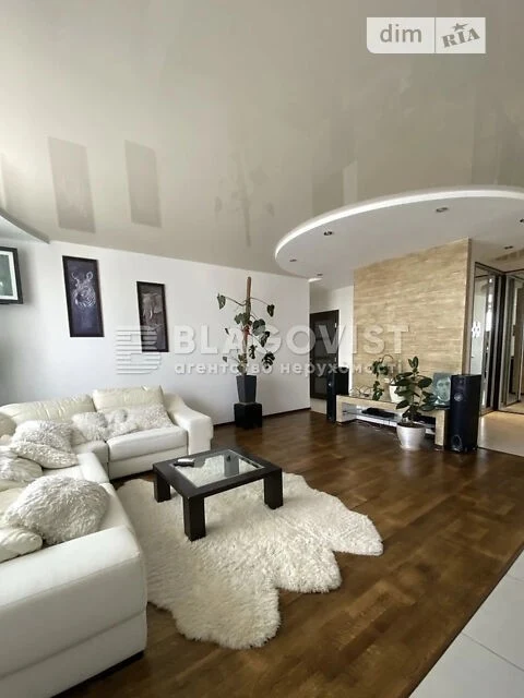Продаж 3к квартири 105 кв. м на просп. Володимира Івасюка 47