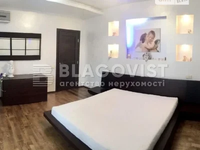 Продаж 3к квартири 105 кв. м на просп. Володимира Івасюка 47