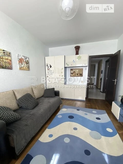 Продаж 3к квартири 105 кв. м на просп. Володимира Івасюка 47